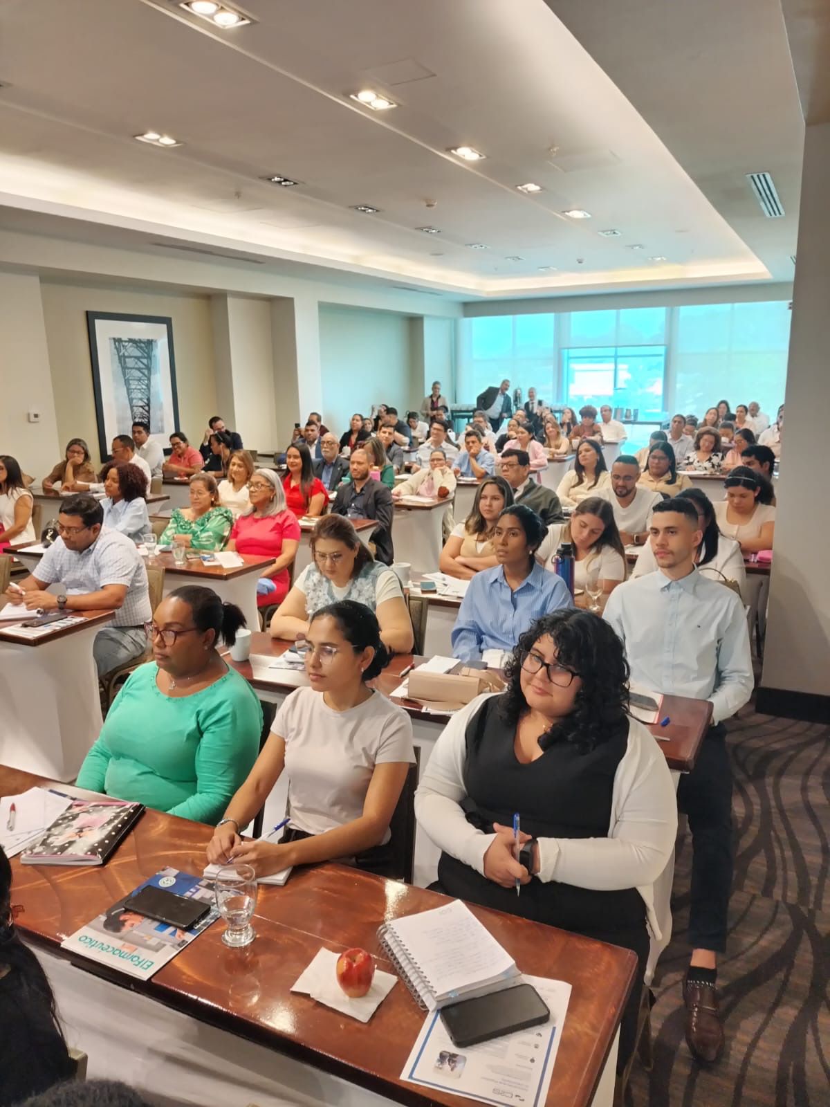 Colegio Nacional de Farmacéuticos dicta talleres de calidad